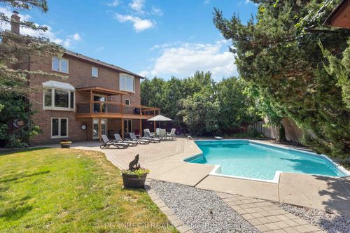 44 Henderson Dr, Whitby, ON, L1N7Y6 | Card Image