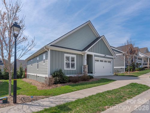 63 Leyland Cir, Hendersonville, NC, 28792-0432 | Card Image