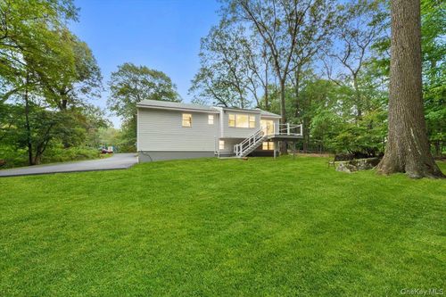 5 Joseph Wallace Dr, Croton-On-Hudson, NY, 10520-3408 | Card Image