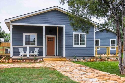705 Flag St, Llano, TX, 78643-1915 | Card Image