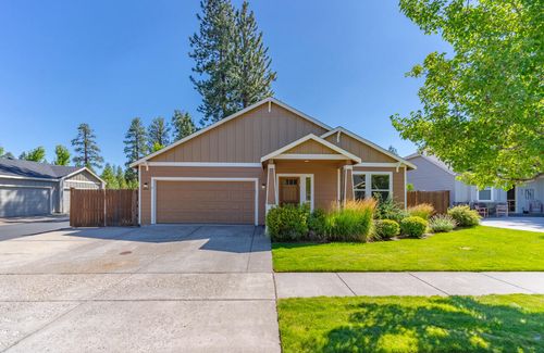 1609 W Carson Ave, Sisters, OR, 97759-3119 | Card Image