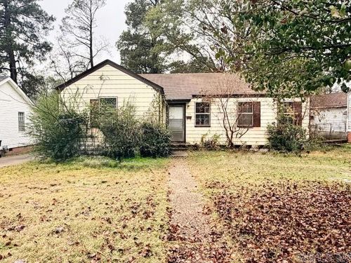 746 Crestwood Rd, Camden, AR, 71701-2716 | Card Image