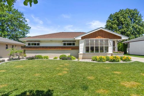 2604 E Dale Avenue, Cudahy, WI, 53110 | Card Image