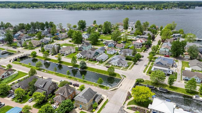 808 W Canal St, House other with 3 bedrooms, 2 bathrooms and null parking in Winona Lake IN | Image 6