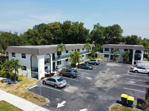 apt-9-615 Ne 26th St, Wilton Manors, FL, 33305-1256 | Card Image