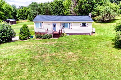 33512 State Highway 77, Centerville, PA, 16404-2834 | Card Image