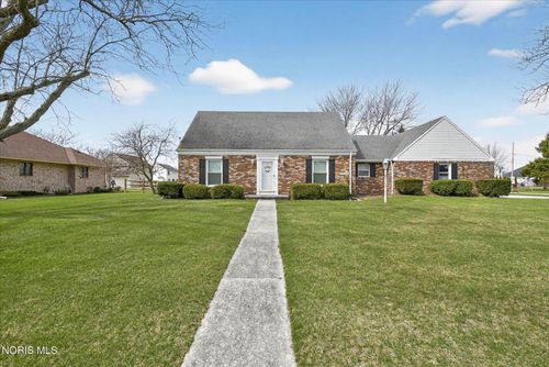 1524 Red Bud Dr, Northwood, OH, 43619-2426 | Card Image