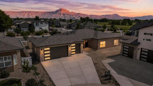 3316 Swan View Ln, Clifton, CO, 81520-9718 | Card Image