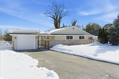 5 Bowman Ln, Kings Park, NY, 11754-2006 | Card Image