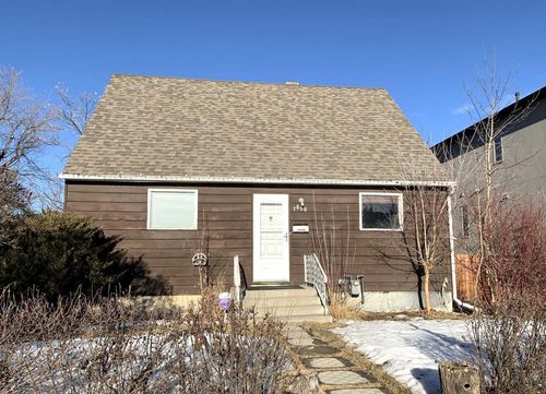 7616 34 Ave Nw, Calgary, AB, T3B1N6 | Card Image