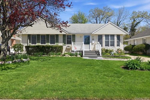 2937 Morgan Dr, Wantagh, NY, 11793-1762 | Card Image
