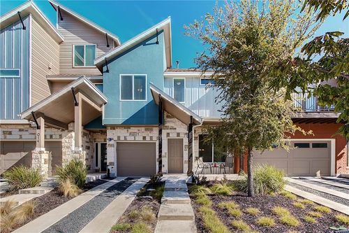 912 Cannoneer Ln, Austin, TX, 78757-1513 | Card Image