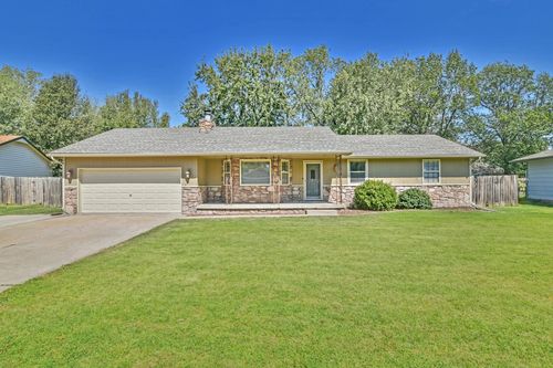 412 Southwind Dr, Valley Center, KS, 67147-2666 | Card Image