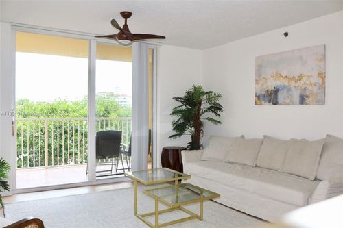 1304-19999 E Country Club Dr, Aventura, FL, 33180-3081 | Card Image