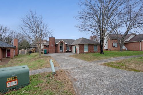 614 Creekfront Dr, Mount Juliet, TN, 37122-4596 | Card Image