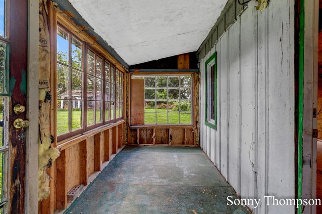 Enclosed Porch | Image 6