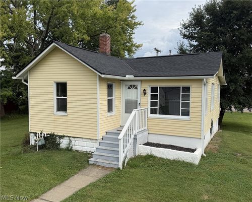2410 Marion Ave, Zanesville, OH, 43701-1836 | Card Image