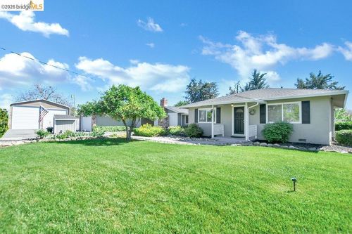 420 Lone Oak Ct, Brentwood, CA, 94513-2052 | Card Image