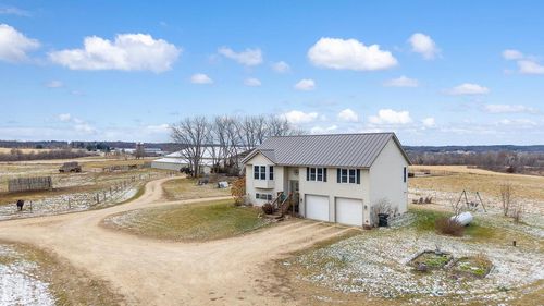 W6800 County Road D, Oxford, WI, 53952-8977 | Card Image
