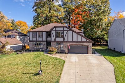 18555 Heritage Trail, House other with 4 bedrooms, 2 bathrooms and null parking in Strongsville OH | Image 2