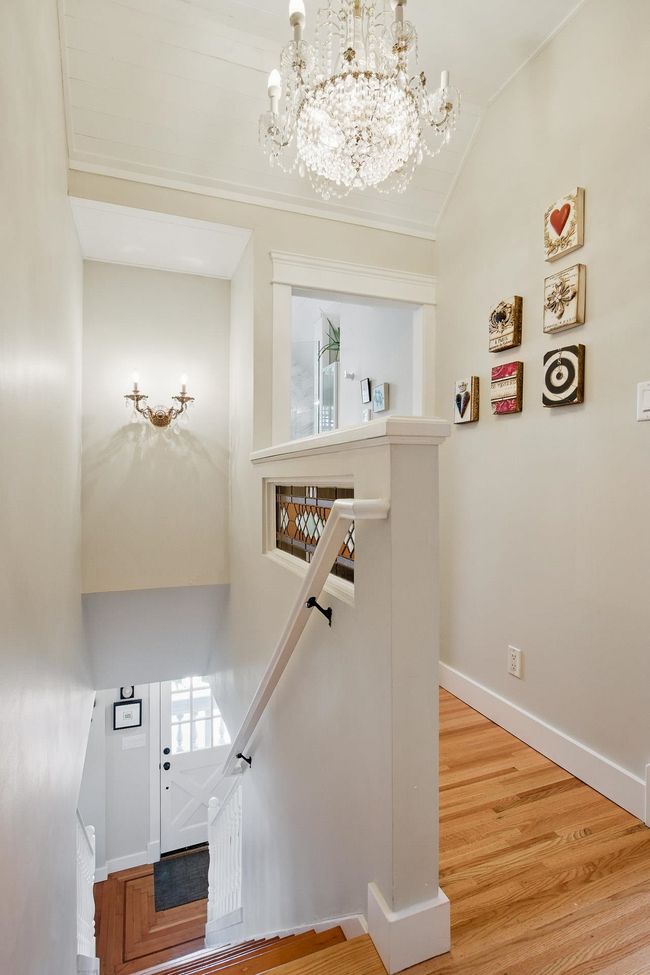 2133 St Andrews St, House other with 5 bedrooms, 3 bathrooms and 1 parking in Port Moody BC | Image 16