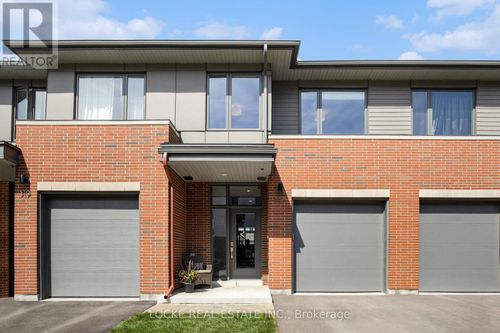 517 Pimiwidon St, Ottawa, ON, K1K5A1 | Card Image