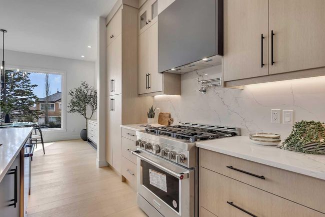 42 Collingwood Place Nw, House other with 5 bedrooms, 4 bathrooms and 2 parking in Calgary AB | Image 13