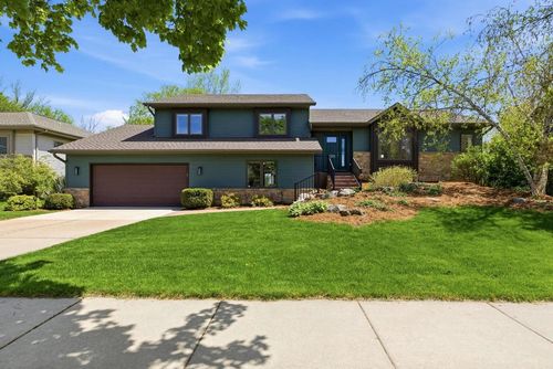 5213 Comanche Way, MADISON, WI, 53704 | Card Image