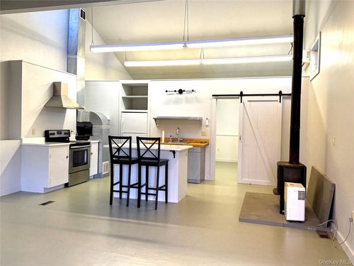 14 Spring Lake Rd, Red Hook, NY, 12571-2239 | Card Image