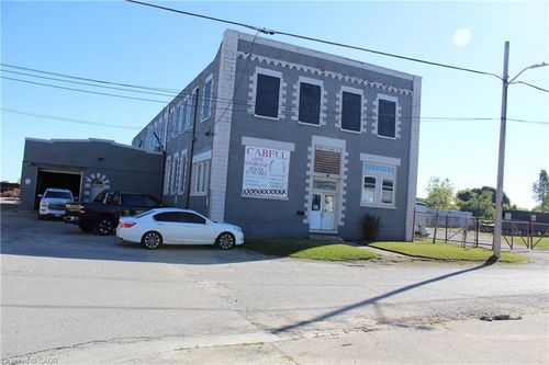 720 Cabell St, London, ON, N5Z1P7 | Card Image