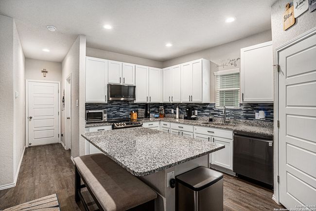 7129 Pisces Way, House other with 3 bedrooms, 3 bathrooms and null parking in Converse TX | Image 12