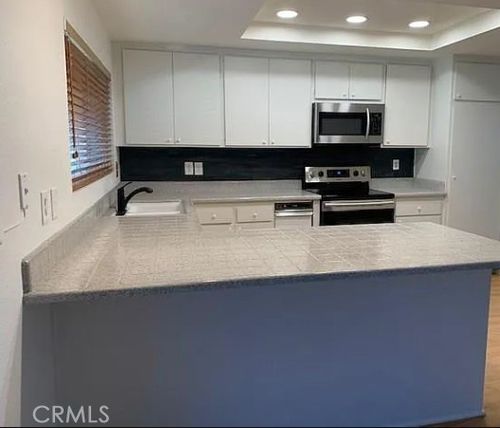 23-3424 Meadow Brk, Costa Mesa, CA, 92626-1727 | Card Image