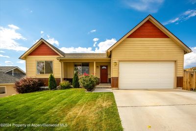 2117 Sorrel Lane, House other with 3 bedrooms, 2 bathrooms and null parking in Silt CO | Image 3