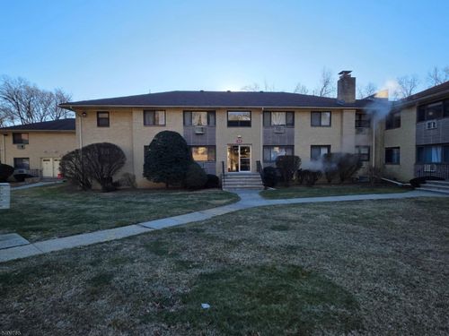 f-401 Us Highway 22, North Plainfield, NJ, 07060-3805 | Card Image