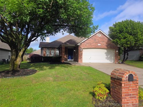 7434 S 95th East Ave, Tulsa, OK, 74133-5279 | Card Image