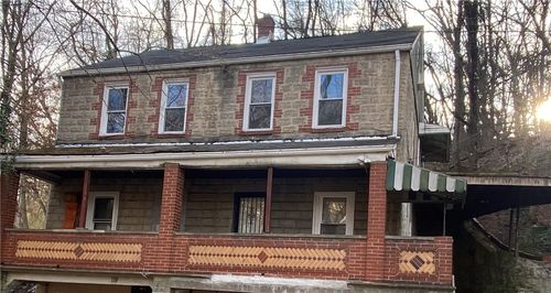 139 Leneake St, Turtle Creek, PA, 15145-1026 | Card Image