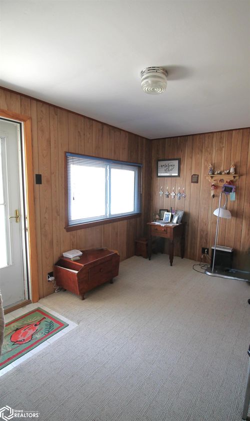 711 N 18th St, Clarinda, IA, 51632-1006 | Card Image