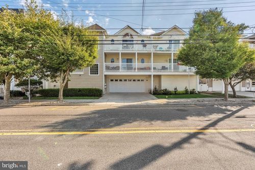 217b-217 E Spencer Ave, Wildwood, NJ, 08260-4745 | Card Image