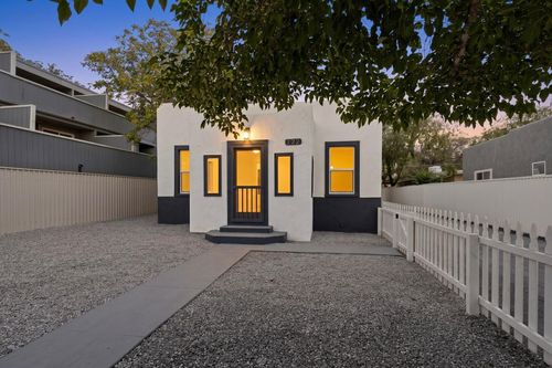 322 Princeton Dr, Albuquerque, NM, 87106-2817 | Card Image