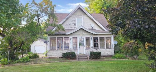 812 Maple Ave E, Mora, MN, 55051-1204 | Card Image