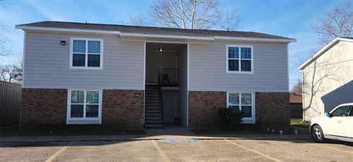 298 W Avenue A, Belton, TX, 76513-3401 | Card Image