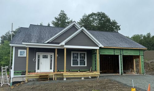 9 Rock Ridge Blvd, West Lebanon, NH, 03784-1750 | Card Image