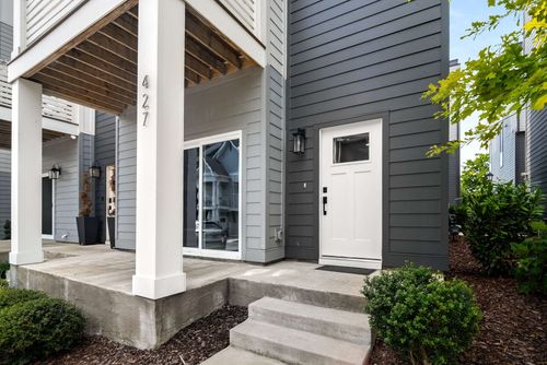 427 Becanni Ln, Nashville, TN, 37209-2596 | Card Image