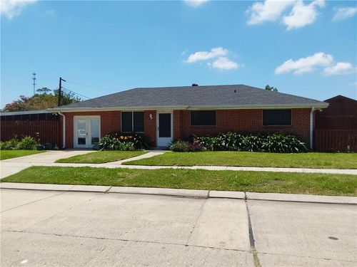 2025 Starling Dr, Saint Bernard, LA, 70085-5639 | Card Image