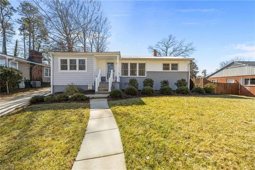 607 Rockspring Rd, High Point, NC, 27262-2427 | Card Image