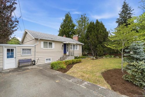 363 Pioneer Cres, Parksville, BC, V9P1V5 | Card Image
