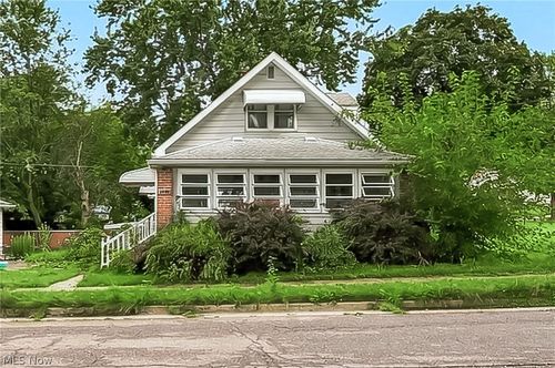 1815 Daniels Ave, Akron, OH, 44312-2026 | Card Image