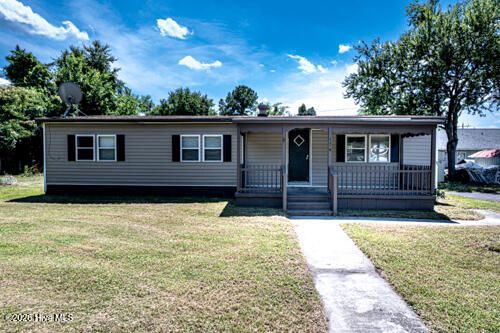 176 W Pine Street, New Bern, NC, 28560 | Card Image