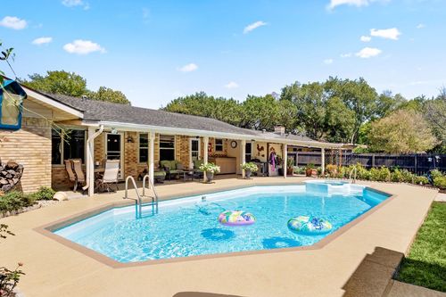 1115 Gardenia Dr, New Braunfels, TX, 78130-5903 | Card Image