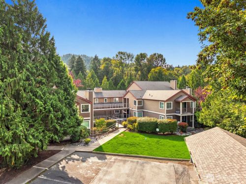 a301-700 Front St S, Issaquah, WA, 98027-4230 | Card Image